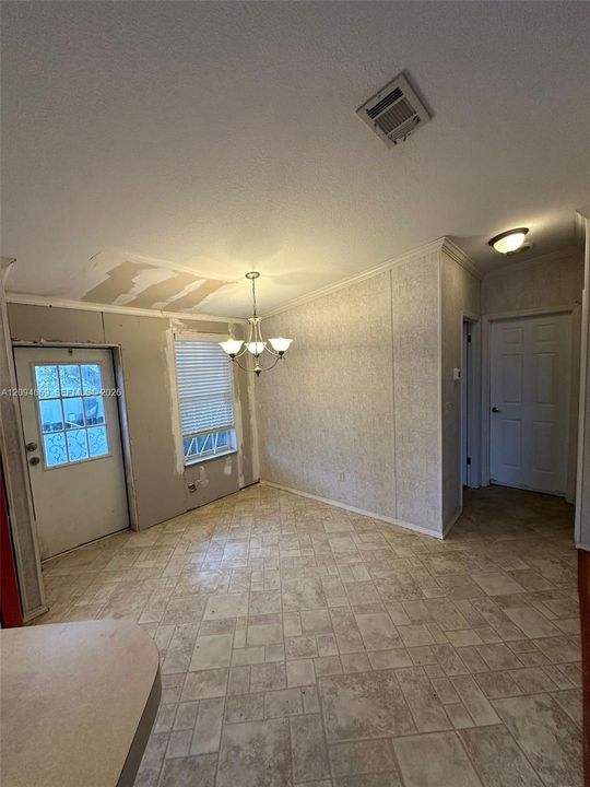 For Rent: $2,165 (2 beds, 2 baths, 896 Square Feet)