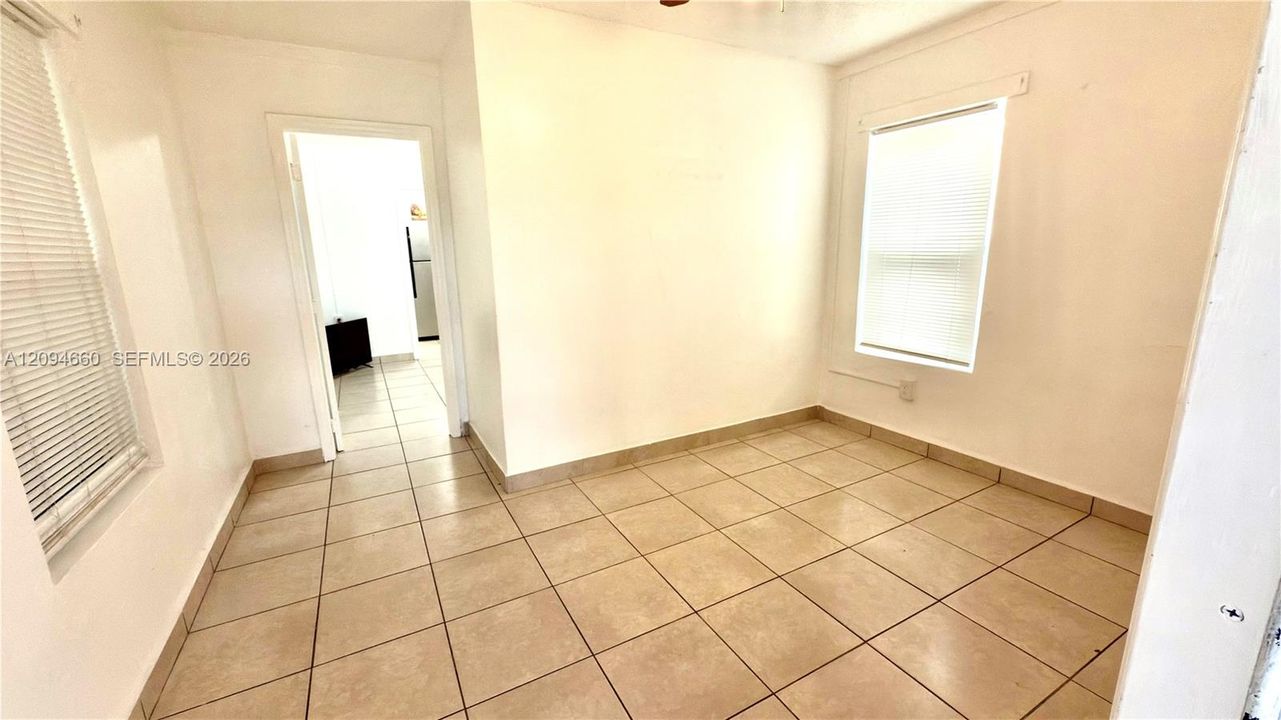 В аренду: $1,400 (1 спален, 1 ванн, 962 Квадратных фут)