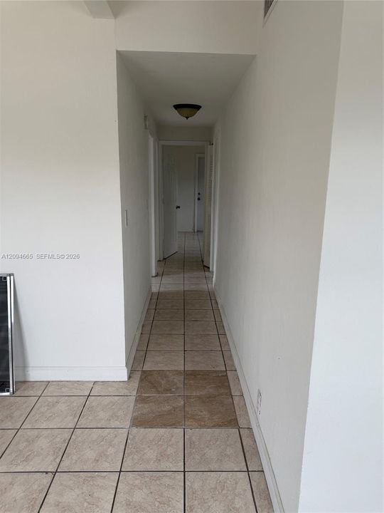В аренду: $2,500 (3 спален, 1 ванн, 882 Квадратных фут)