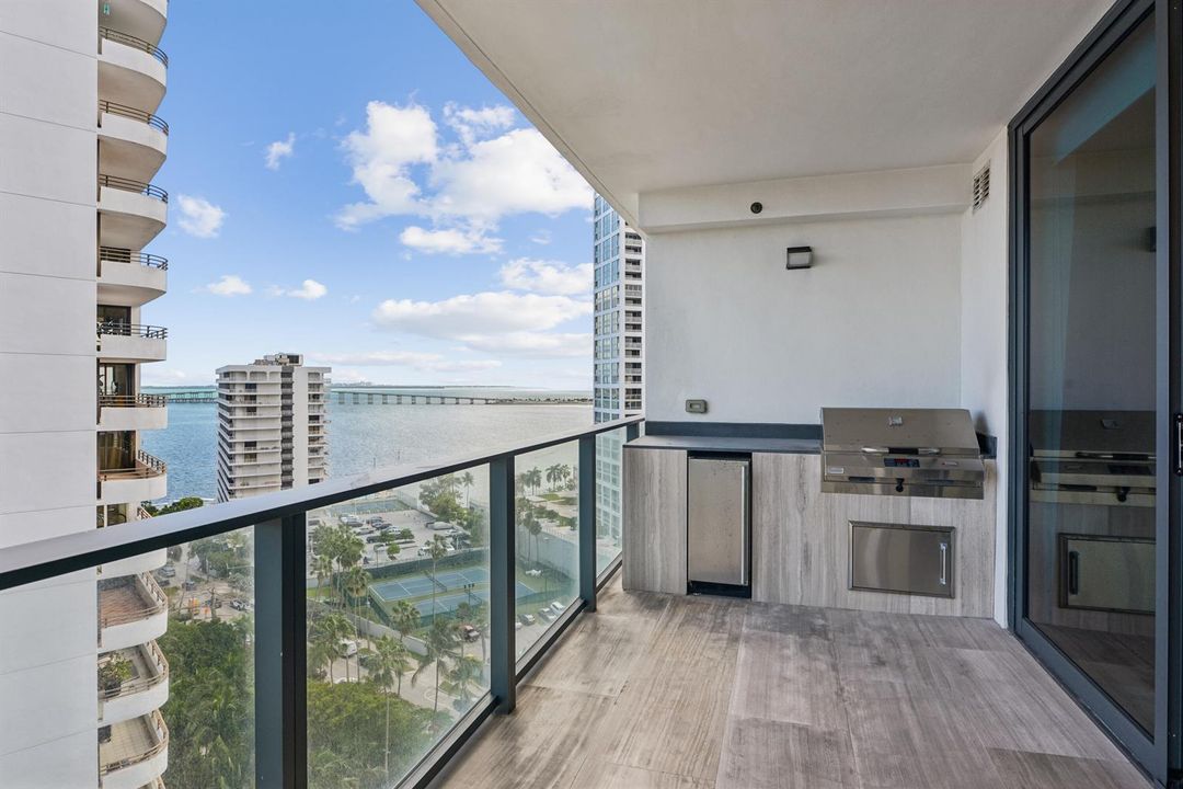 22-print-Brickell Ave 1202-022