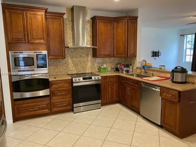 For Rent: $5,100 (4 beds, 2 baths, 2669 Square Feet)