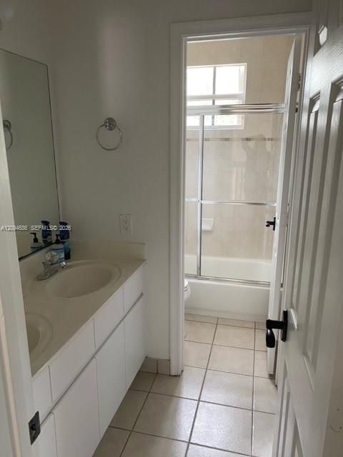 For Rent: $5,100 (4 beds, 2 baths, 2669 Square Feet)