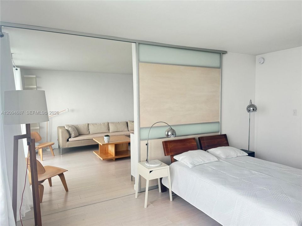 For Rent: $3,800 (1 beds, 1 baths, 837 Square Feet)