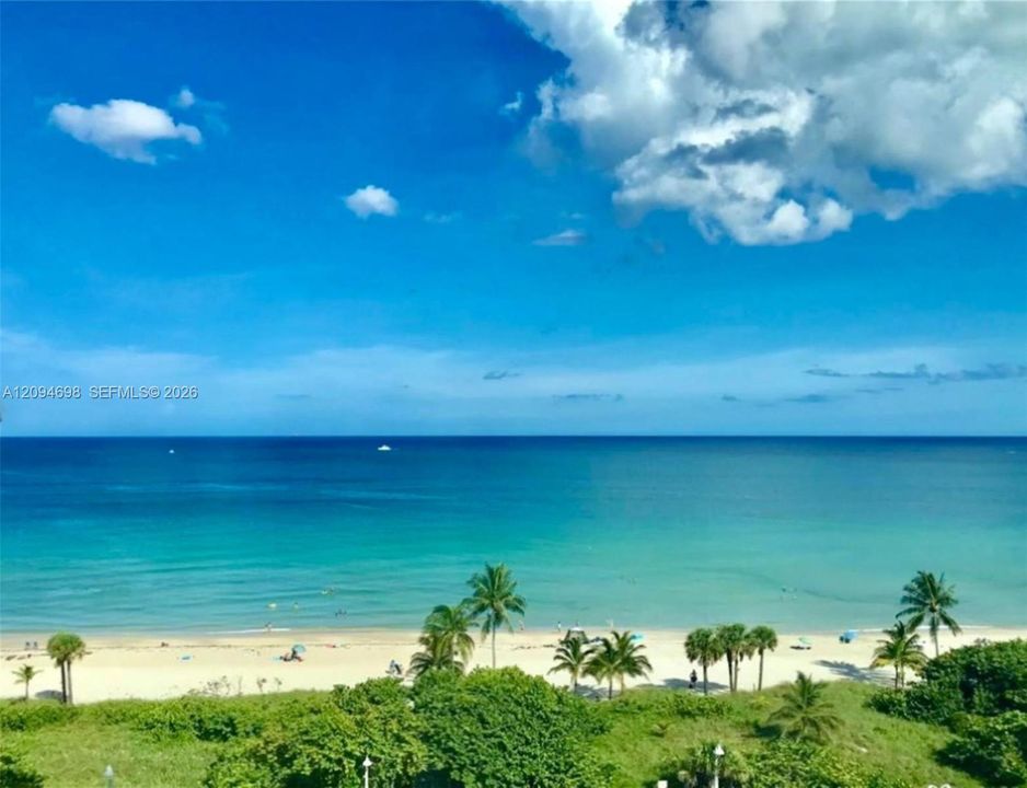 For Rent: $2,500 (1 beds, 1 baths, 864 Square Feet)