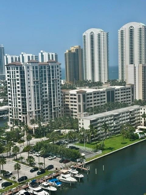 For Sale: $405,000 (2 beds, 2 baths, 1220 Square Feet)