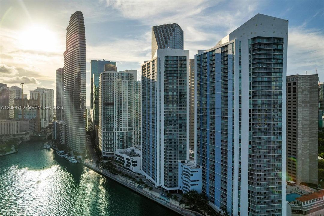 В аренду: $3,700 (2 спален, 2 ванн, 1145 Квадратных фут)