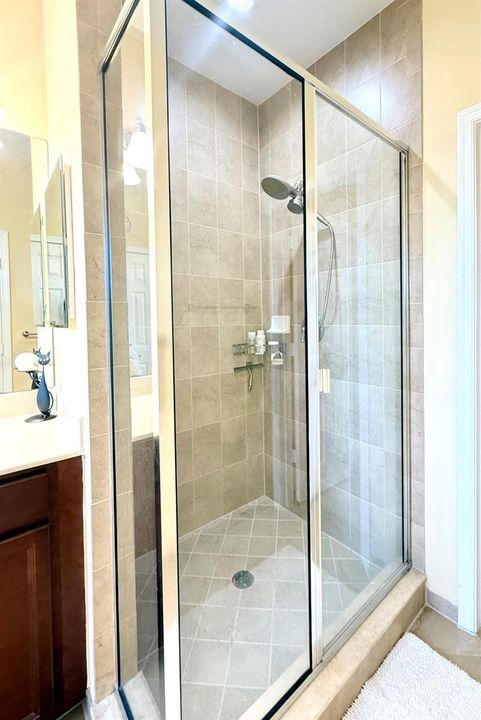 Shower Primary