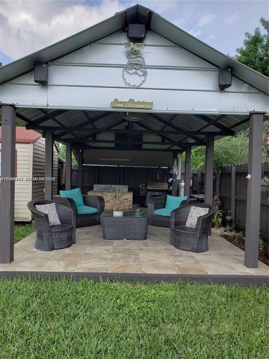 En Venta: $500,000 (3 camas, 2 baños, 1128 Pies cuadrados)