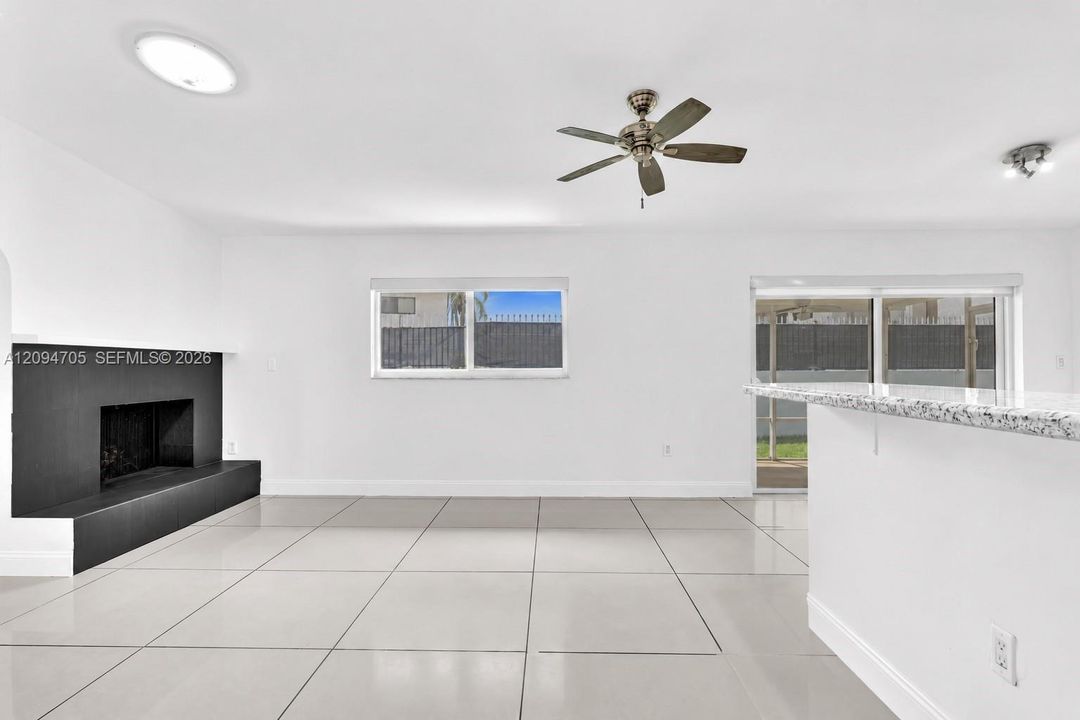 For Sale: $649,990 (2 beds, 2 baths, 1968 Square Feet)