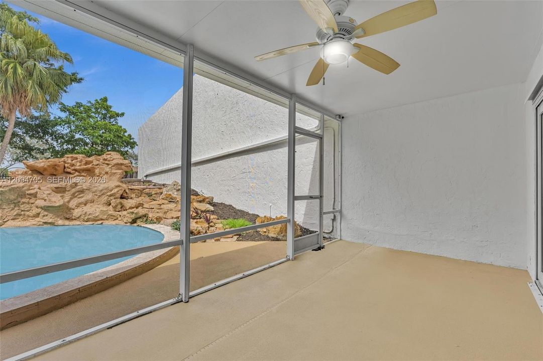 For Sale: $649,990 (2 beds, 2 baths, 1968 Square Feet)