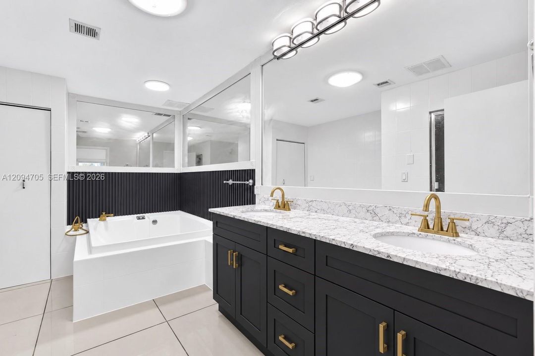 For Sale: $649,990 (2 beds, 2 baths, 1968 Square Feet)