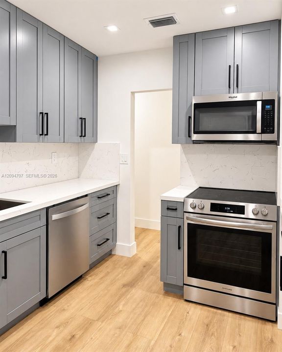 For Sale: $600,000 (3 beds, 2 baths, 1600 Square Feet)