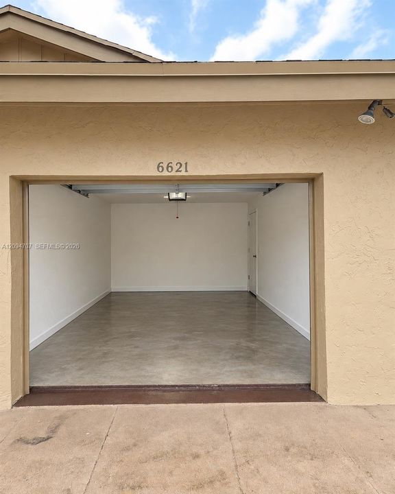 For Sale: $600,000 (3 beds, 2 baths, 1600 Square Feet)