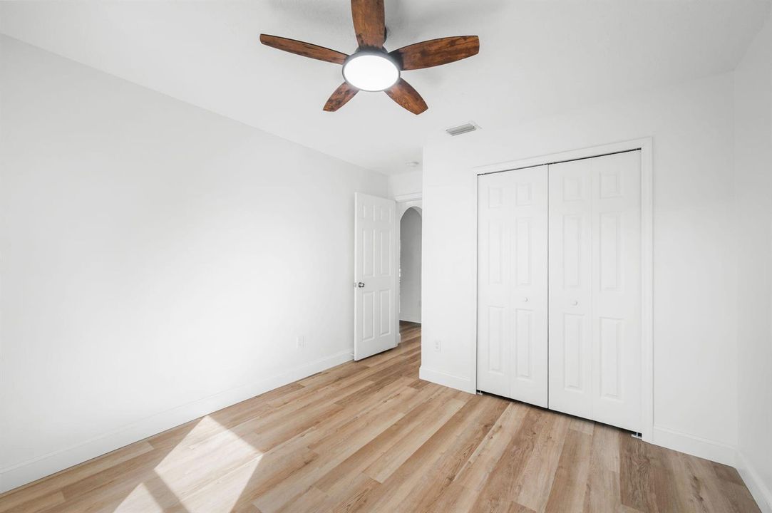 18-web-or-mls-5323 NW Perez Ct - 18