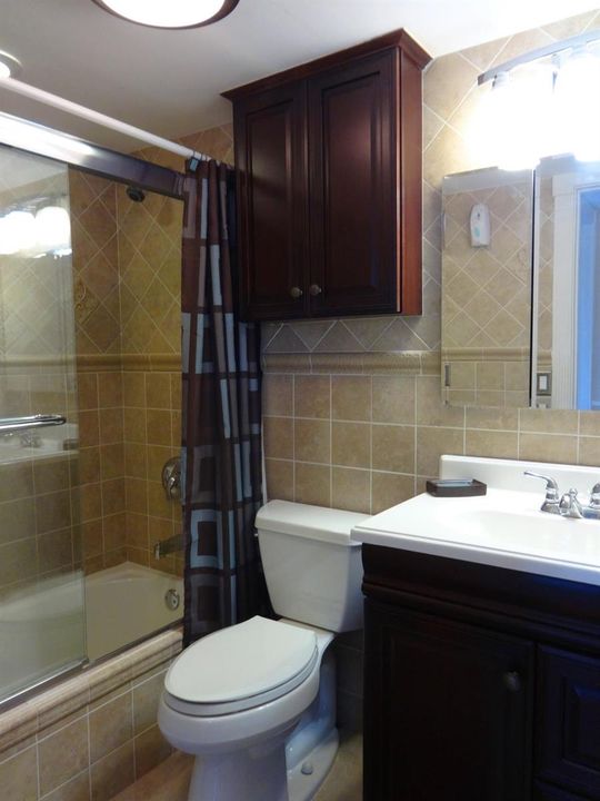 Gorgeous guest bathroom!