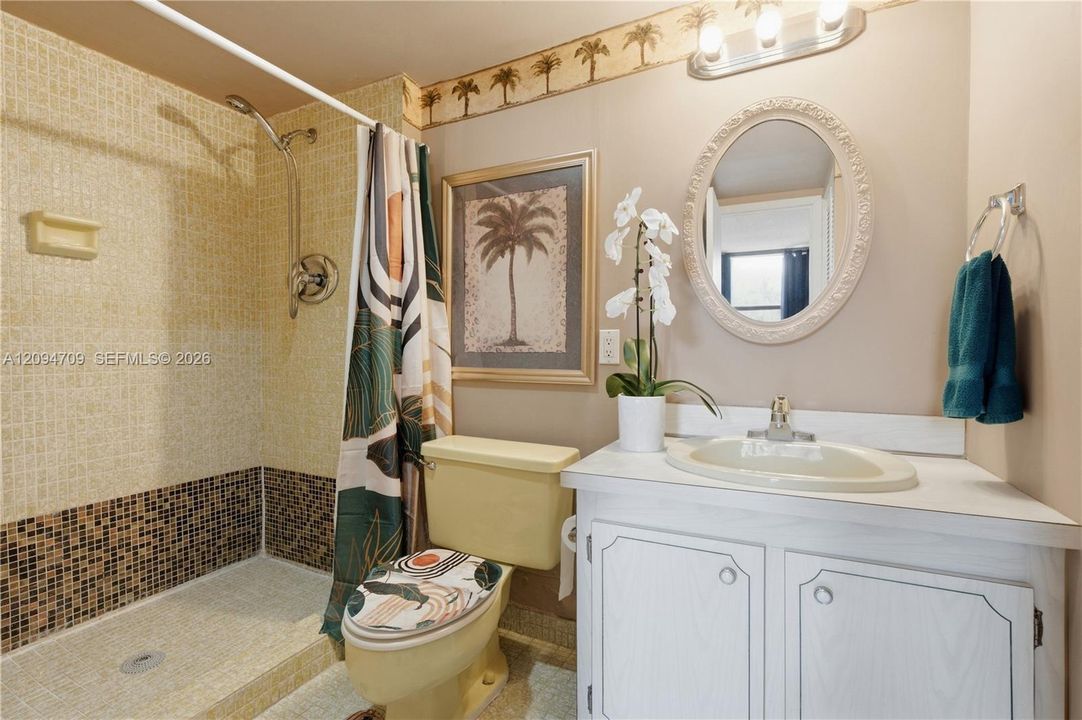 En Venta: $229,000 (2 camas, 2 baños, 996 Pies cuadrados)