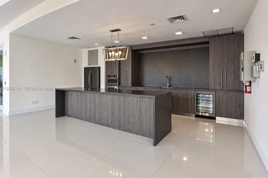 For Sale: $1,495,000 (3 beds, 3 baths, 1870 Square Feet)