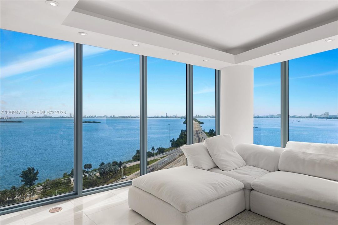 For Sale: $1,495,000 (3 beds, 3 baths, 1870 Square Feet)
