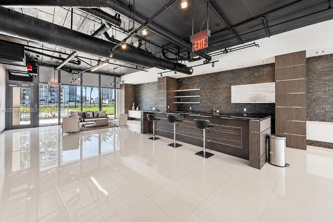 For Sale: $1,495,000 (3 beds, 3 baths, 1870 Square Feet)