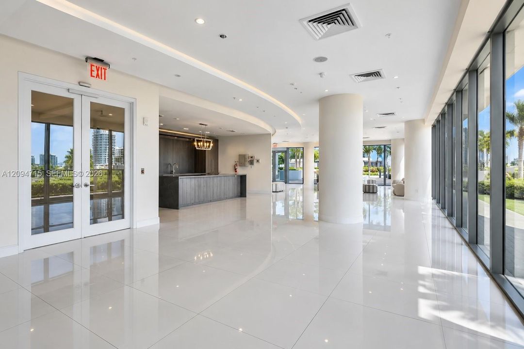 For Sale: $1,495,000 (3 beds, 3 baths, 1870 Square Feet)