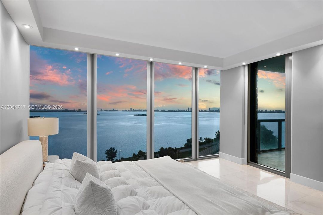 For Sale: $1,495,000 (3 beds, 3 baths, 1870 Square Feet)