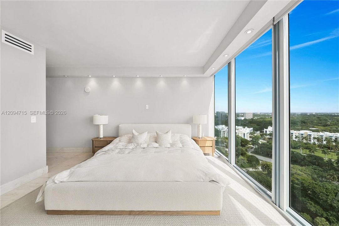 For Sale: $1,495,000 (3 beds, 3 baths, 1870 Square Feet)