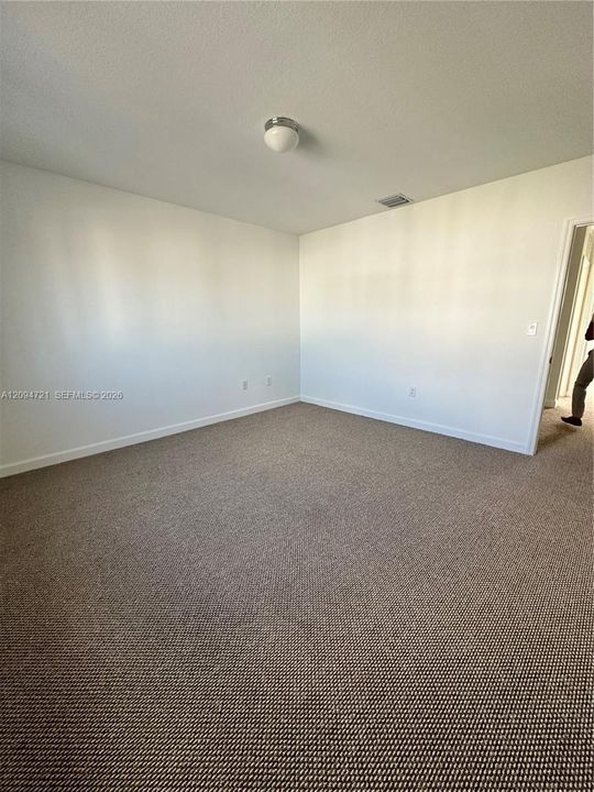 En Venta: $349,999 (4 camas, 3 baños, 1338 Pies cuadrados)