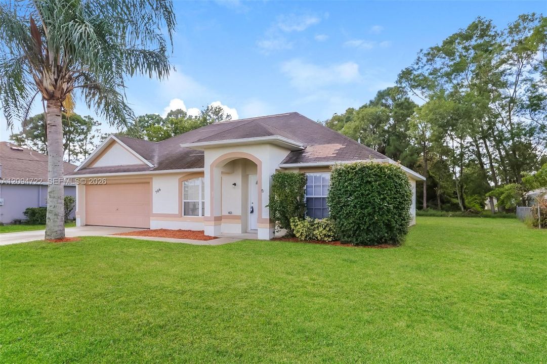 Active With Contract: $2,030 (3 beds, 2 baths, 1221 Square Feet)