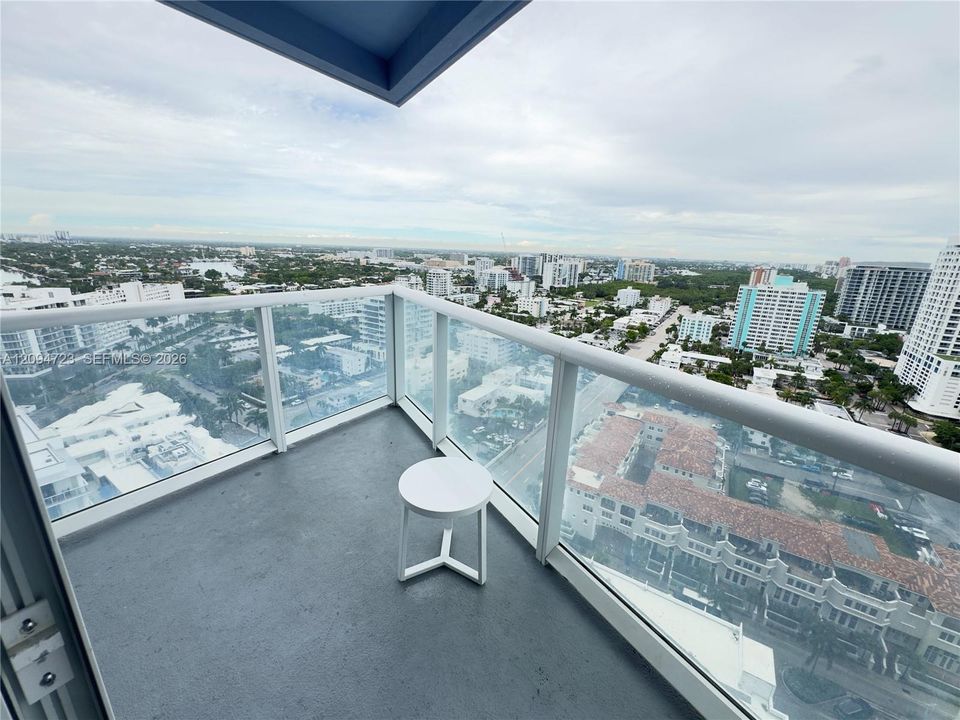 На продажу: $899,000 (2 спален, 2 ванн, 1329 Квадратных фут)