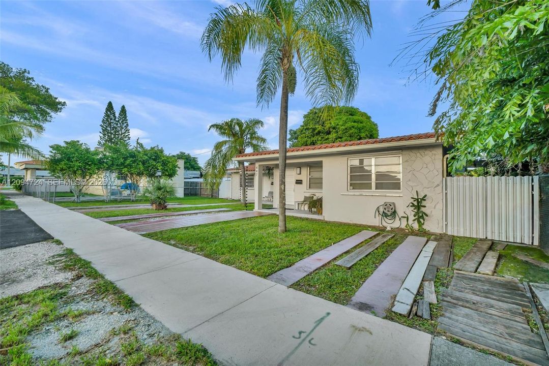 For Sale: $950,000 (0 beds, 0 baths, 2198 Square Feet)