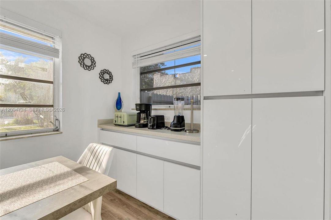 For Sale: $950,000 (0 beds, 0 baths, 2198 Square Feet)