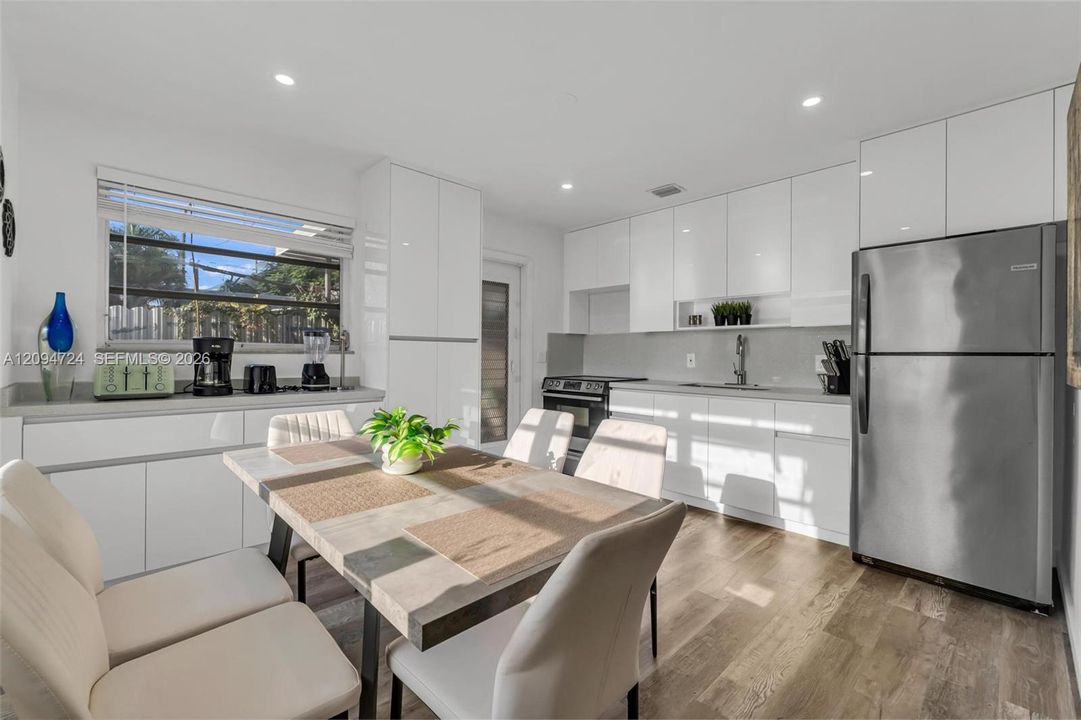 For Sale: $950,000 (0 beds, 0 baths, 2198 Square Feet)