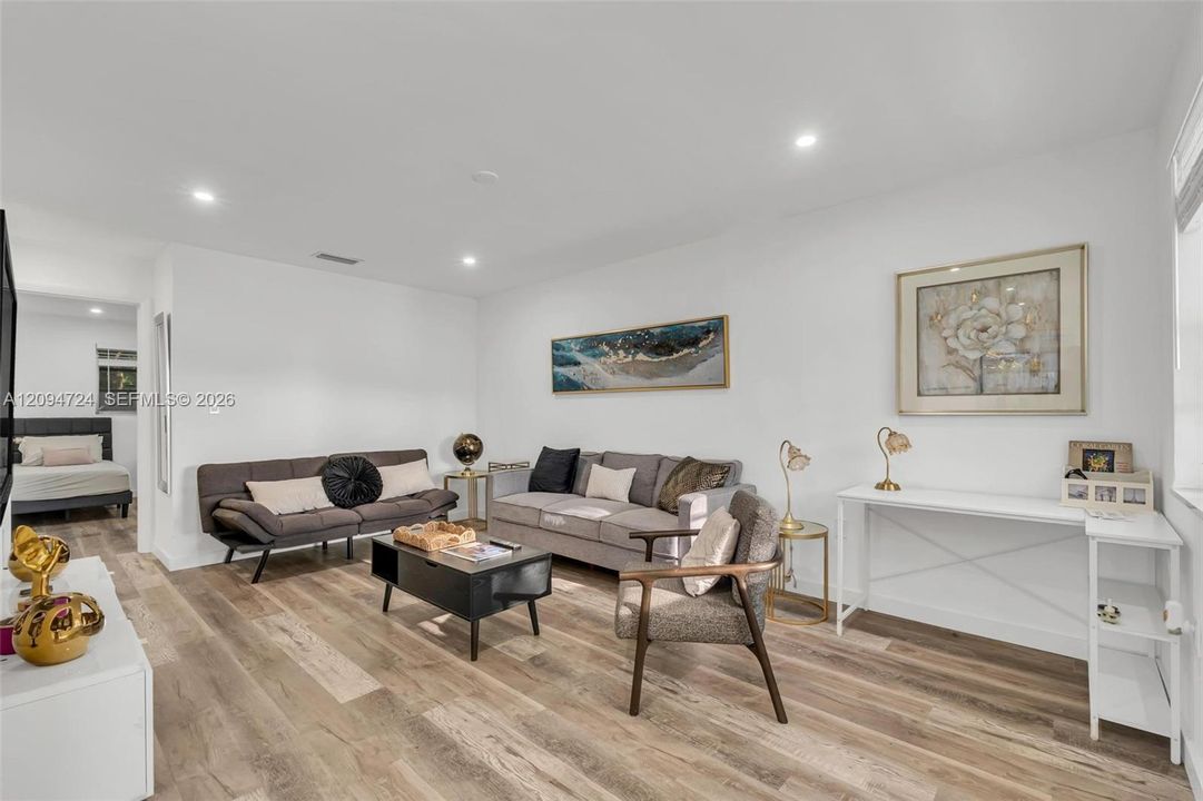 For Sale: $950,000 (0 beds, 0 baths, 2198 Square Feet)