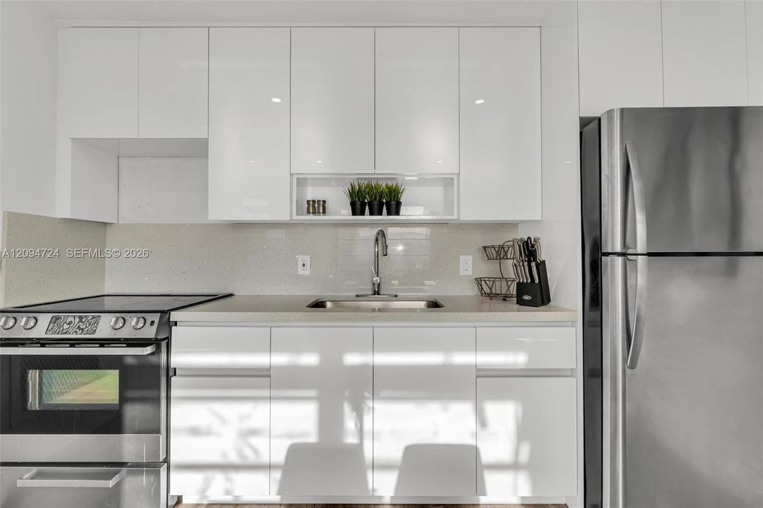 For Sale: $950,000 (0 beds, 0 baths, 2198 Square Feet)