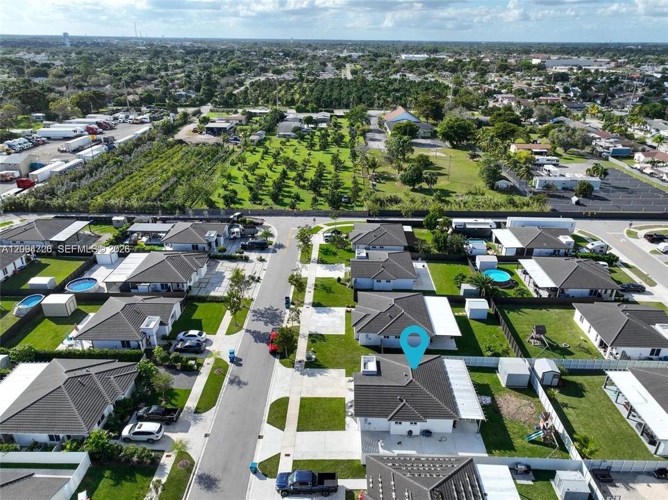 В аренду: $3,300 (3 спален, 2 ванн, 1351 Квадратных фут)