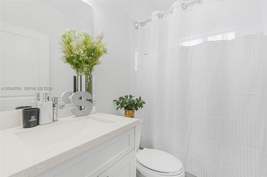 В аренду: $3,300 (3 спален, 2 ванн, 1351 Квадратных фут)