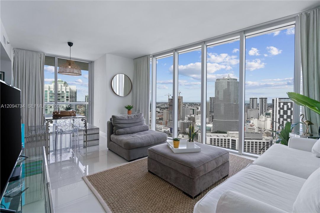 En Venta: $930,000 (2 camas, 2 baños, 1286 Pies cuadrados)
