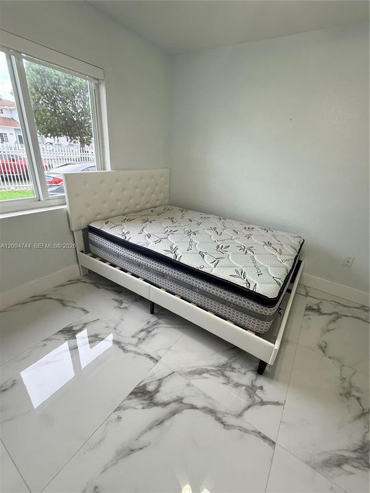 For Rent: $850 (1 beds, 1 baths, 0 Square Feet)