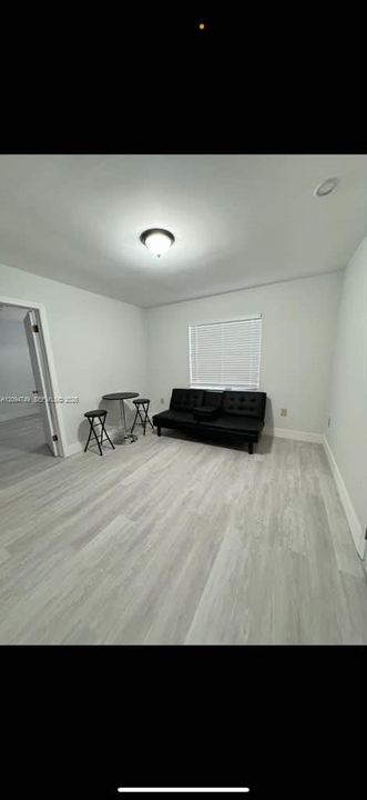 For Sale: $650,000 (4 beds, 2 baths, 1549 Square Feet)