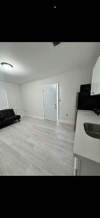 For Sale: $650,000 (4 beds, 2 baths, 1549 Square Feet)