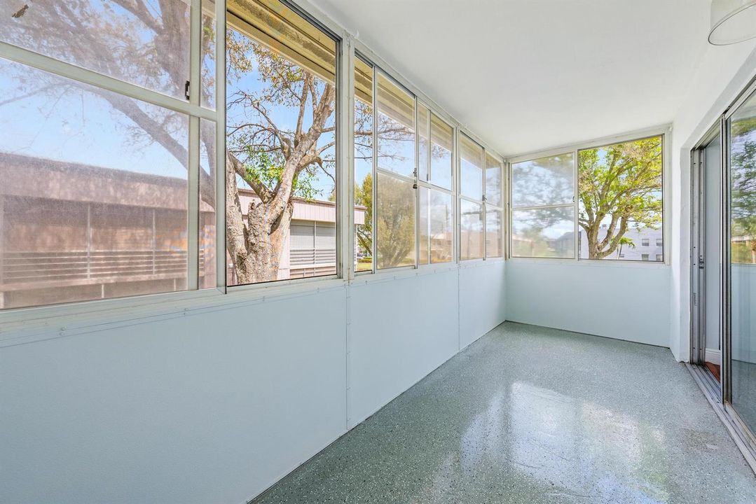 Screened Balcony