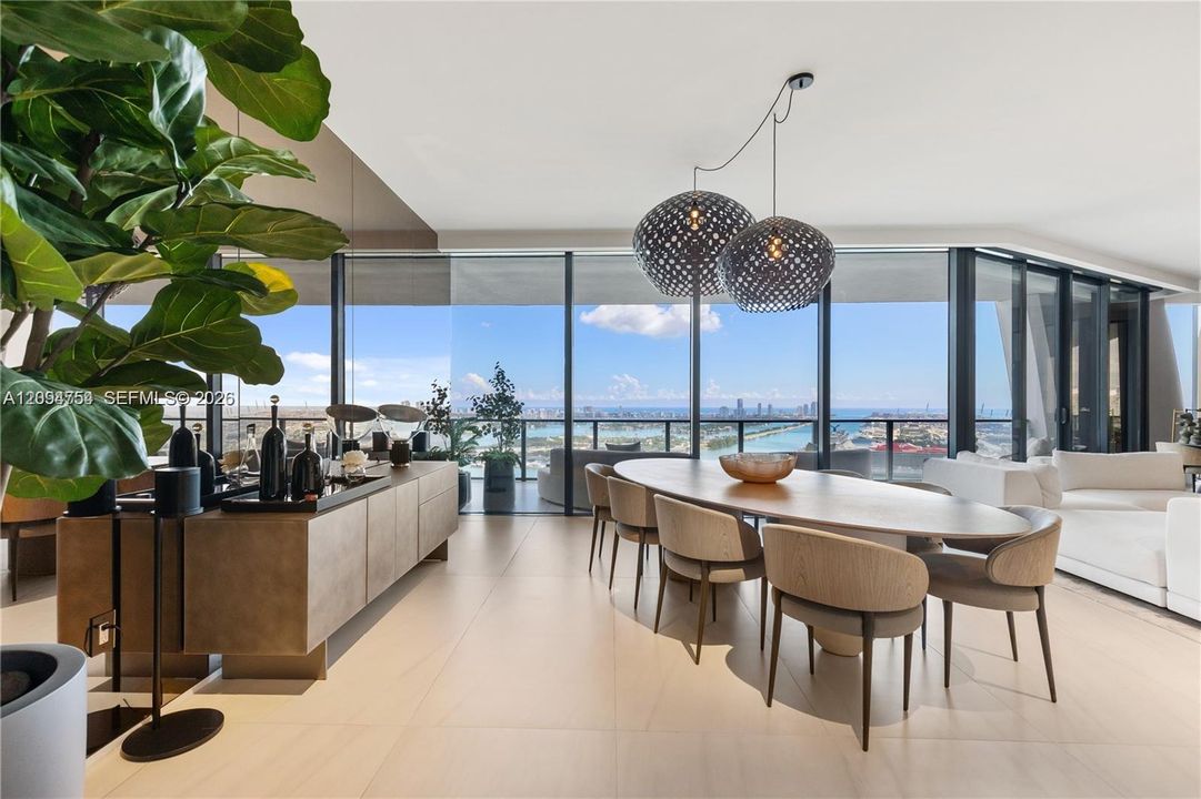 For Sale: $6,795,000 (4 beds, 5 baths, 4600 Square Feet)