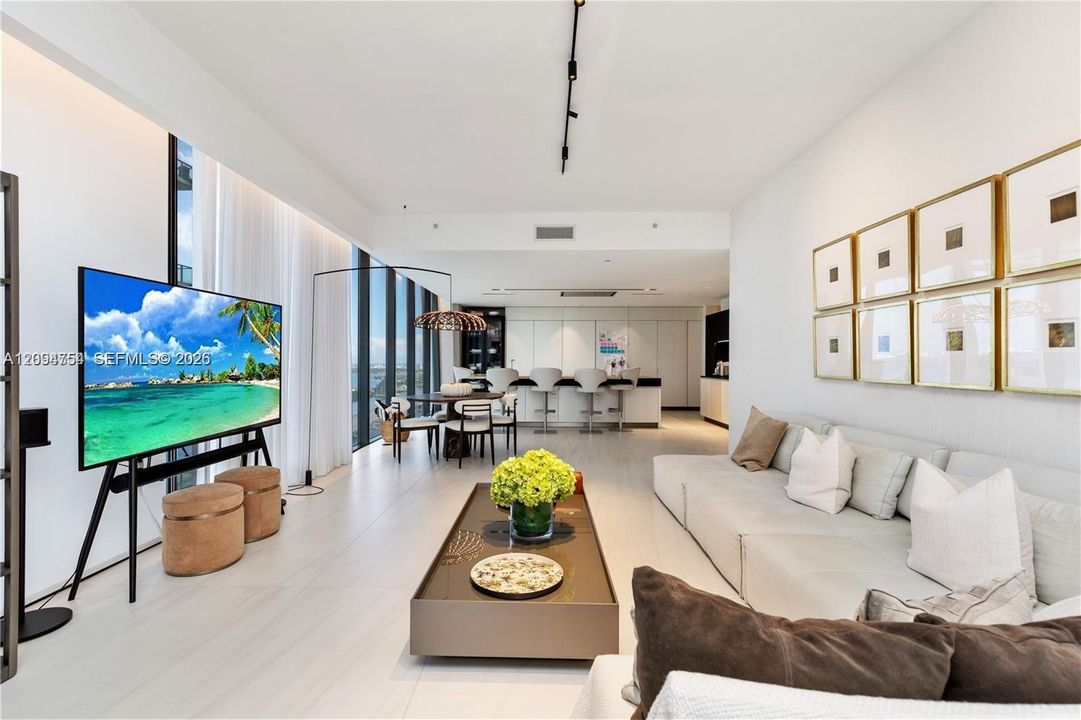 For Sale: $6,795,000 (4 beds, 5 baths, 4600 Square Feet)