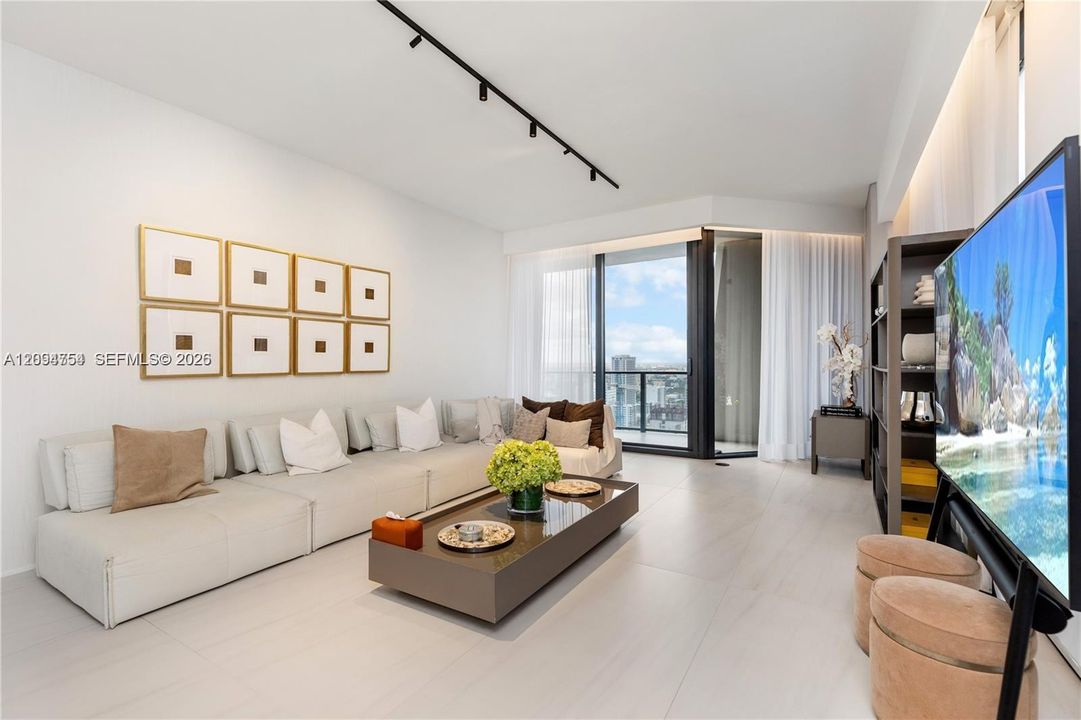 For Sale: $6,795,000 (4 beds, 5 baths, 4600 Square Feet)