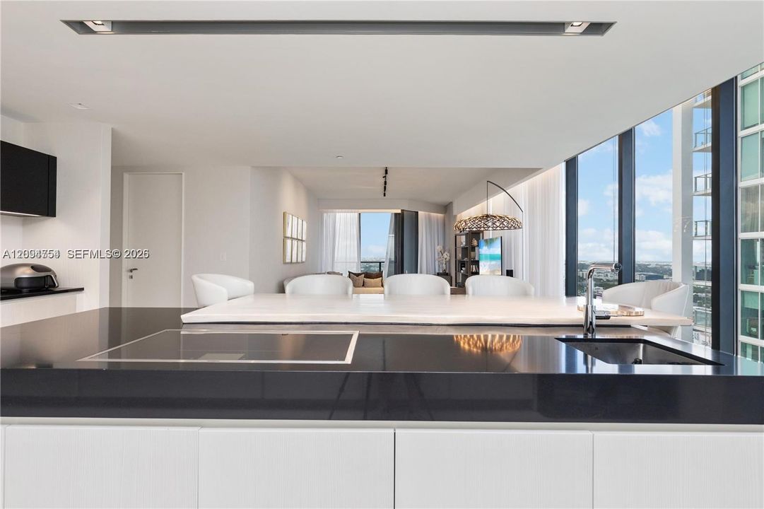 For Sale: $6,795,000 (4 beds, 5 baths, 4600 Square Feet)
