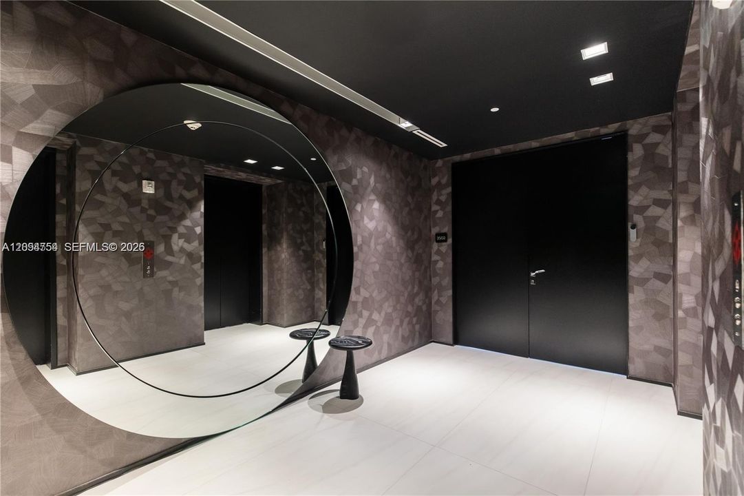 For Sale: $6,795,000 (4 beds, 5 baths, 4600 Square Feet)