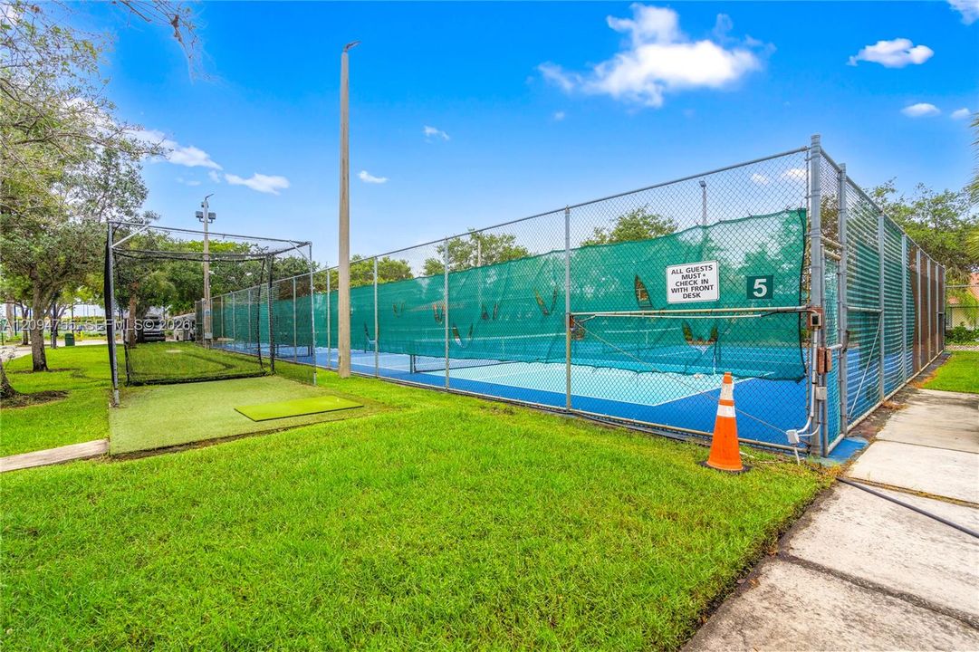 For Sale: $179,500 (2 beds, 2 baths, 1101 Square Feet)