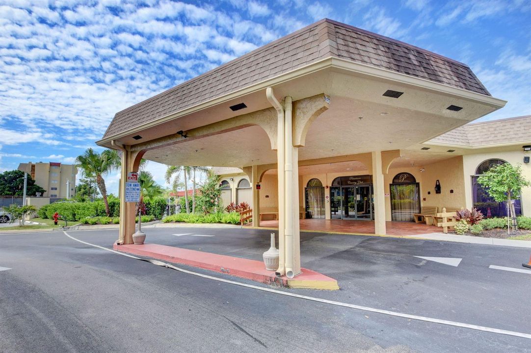 53-web-or-mls-50-print-Via Poinciana (2)