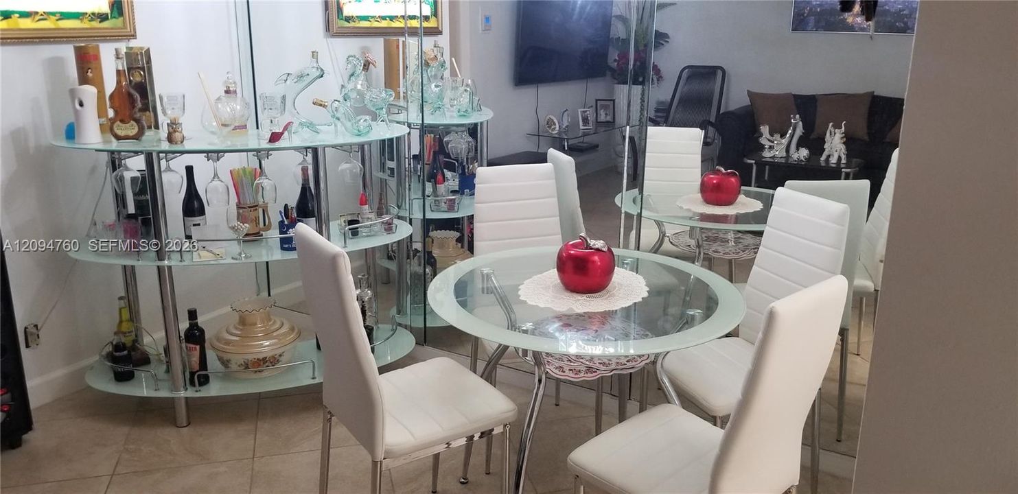 En Renta: $1,500 (1 camas, 1 baños, 720 Pies cuadrados)