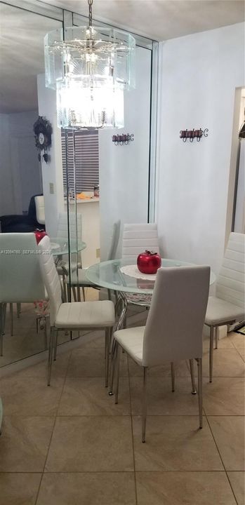 En Renta: $1,500 (1 camas, 1 baños, 720 Pies cuadrados)